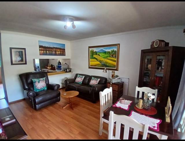 2 BEDROOM APARTMENT FOR SALE IN LANGENHOVENPARK